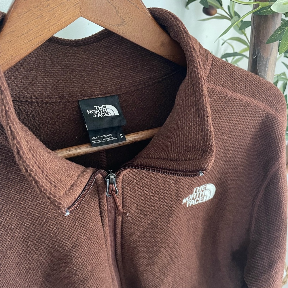 The North Face Men's Quarter Zip - Picture 2 of 4